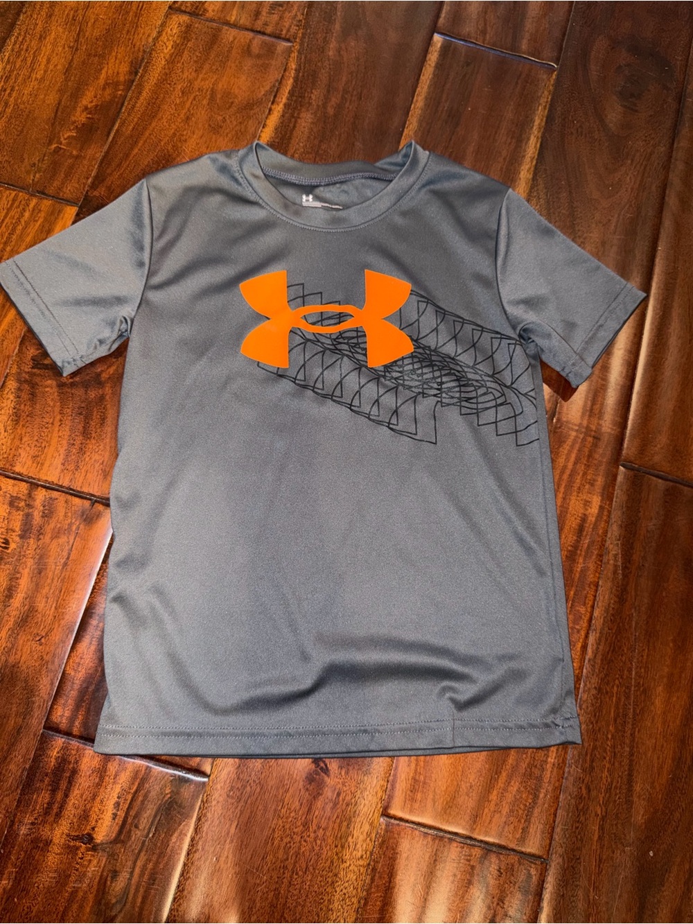 UA youth tee - size 7